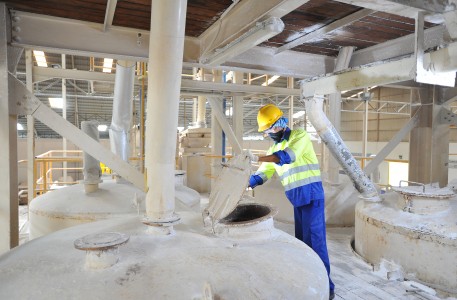 Cheetham Salt Profile Photography Cilegon Jakarta - Chendra Cahyadi photography took the factory industrial photography of Cheetham Salt at Cilegon, Jakarta. Cheetham salt is a company from Australia, owned by the famous Lee Ka Seng.