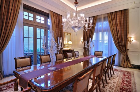 Thomas Elliott Designed House In Surabaya Photography - Chendra Cahyadi photography took the interior design photography of Thomas Elliot Designed House at Surabaya.
