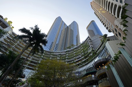 Plaza Tunjungan Architecture Photography Surabaya - Chendra Cahyadi photography took the Architecture photography of Plaza Tunjungan at Surabaya. Plaza Tunjungan, the second largest shopping center after Pakuwon Mall in Surabaya.