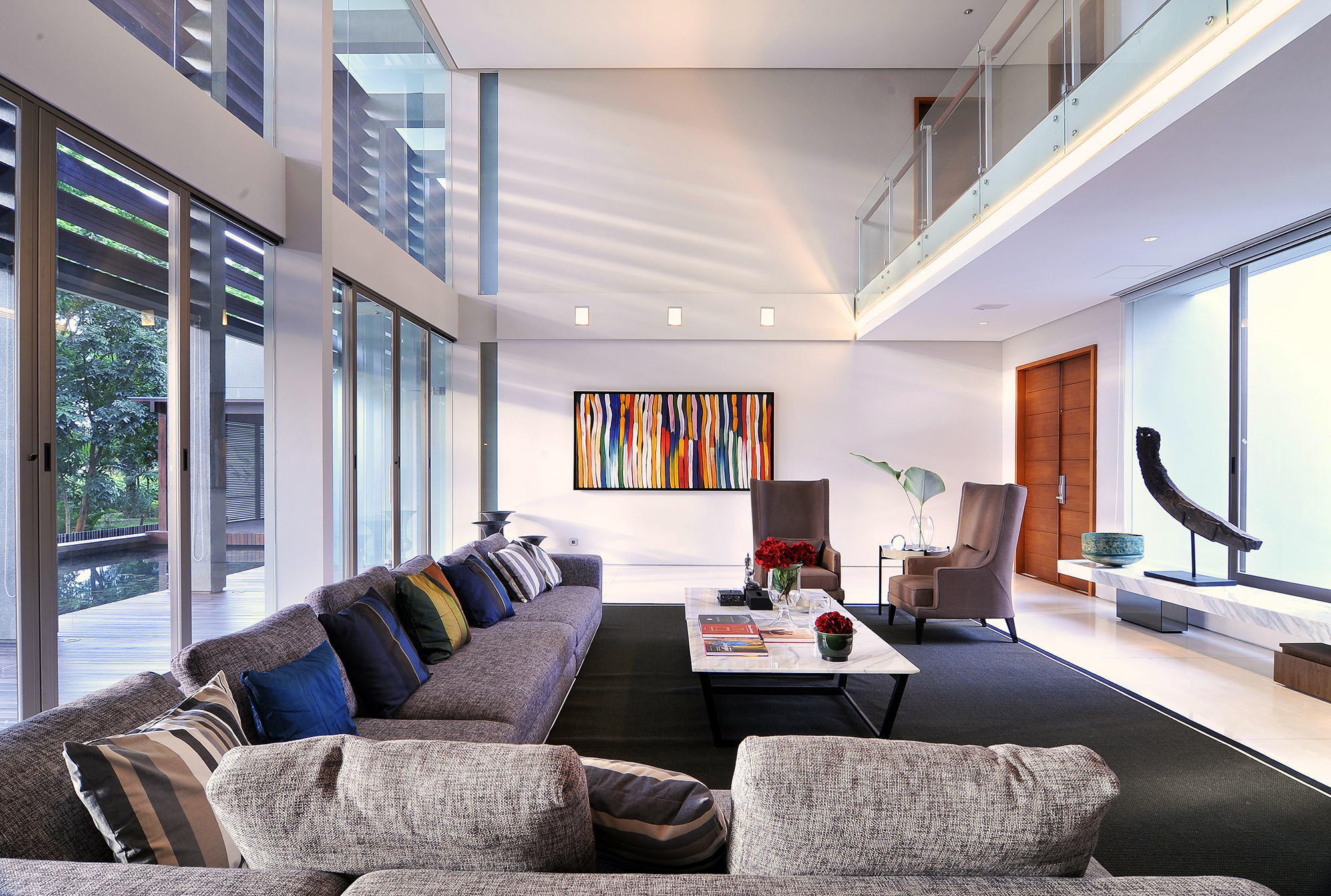 Residence in Graha Family Surabaya by Genius Loci - This residence in Surabaya designed by Genius Loci were photographed by Chendra Cahyadi photography. Enjoy this fabulous interior design of this residence.