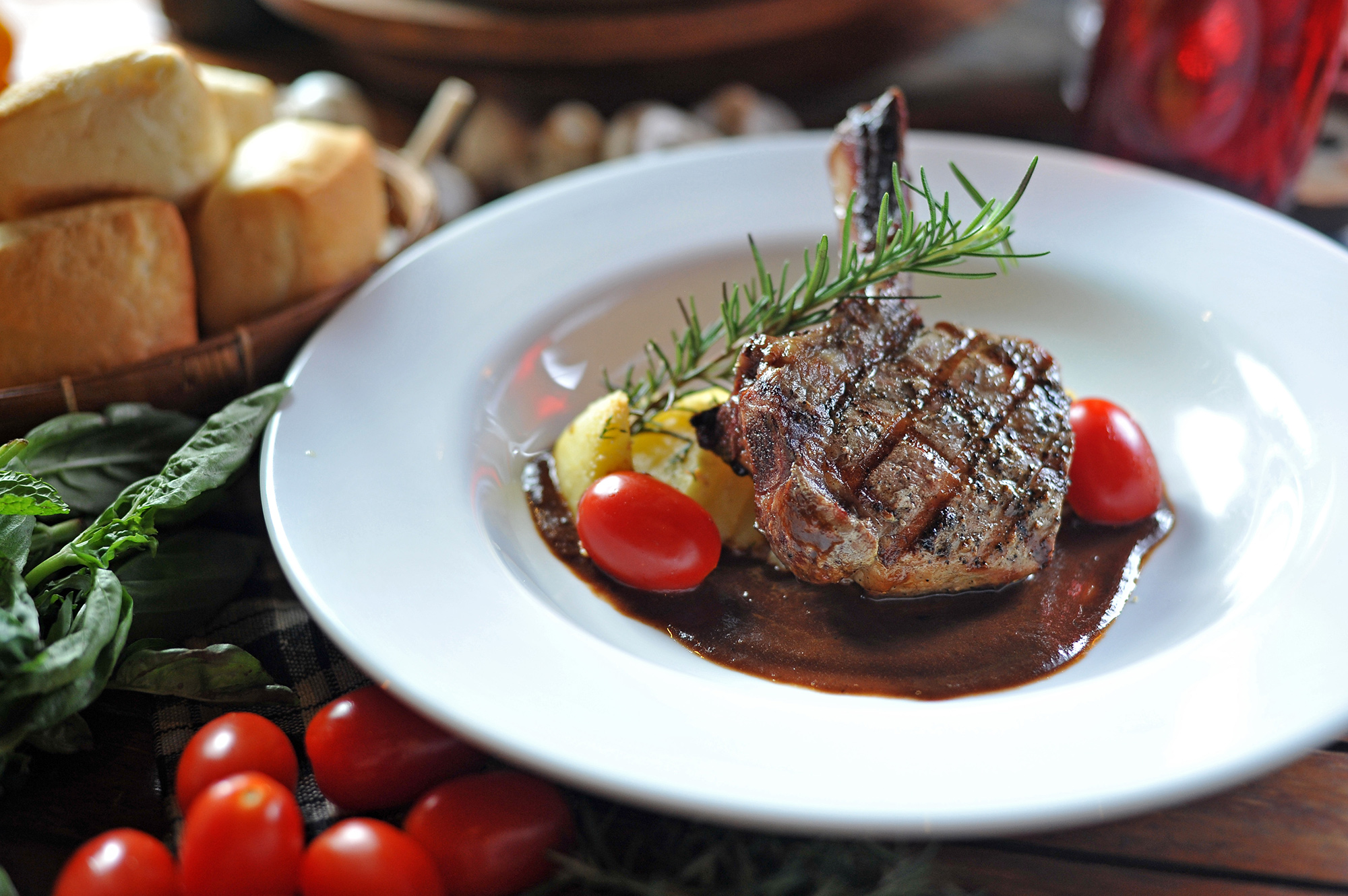 Ambrosia Restaurant Photography Surabaya - Chendra Cahyadi photography took food beverages photography of Ambrosia Restaurant in the west Surabaya. Ambrosia creates an ambiance filled with warmth and lightheartedness.